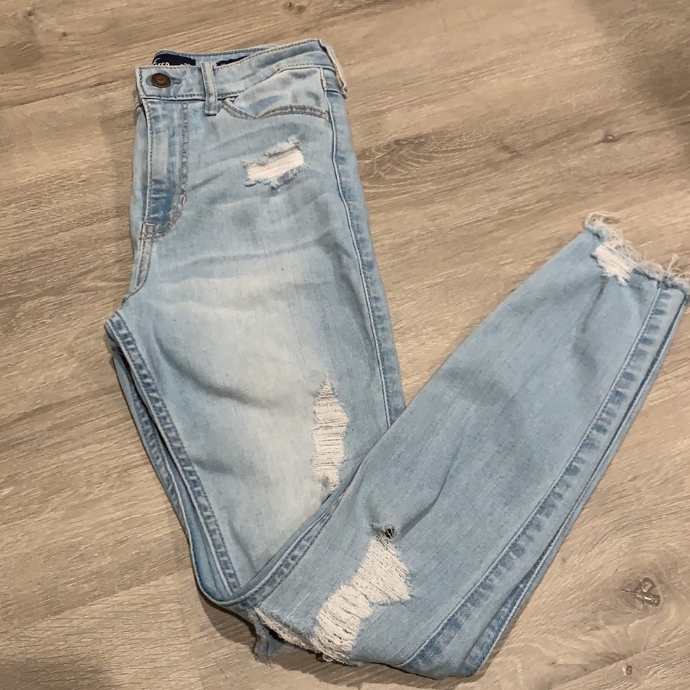 Hollister High-Rise Crop Super Skinny Ripped Jeans